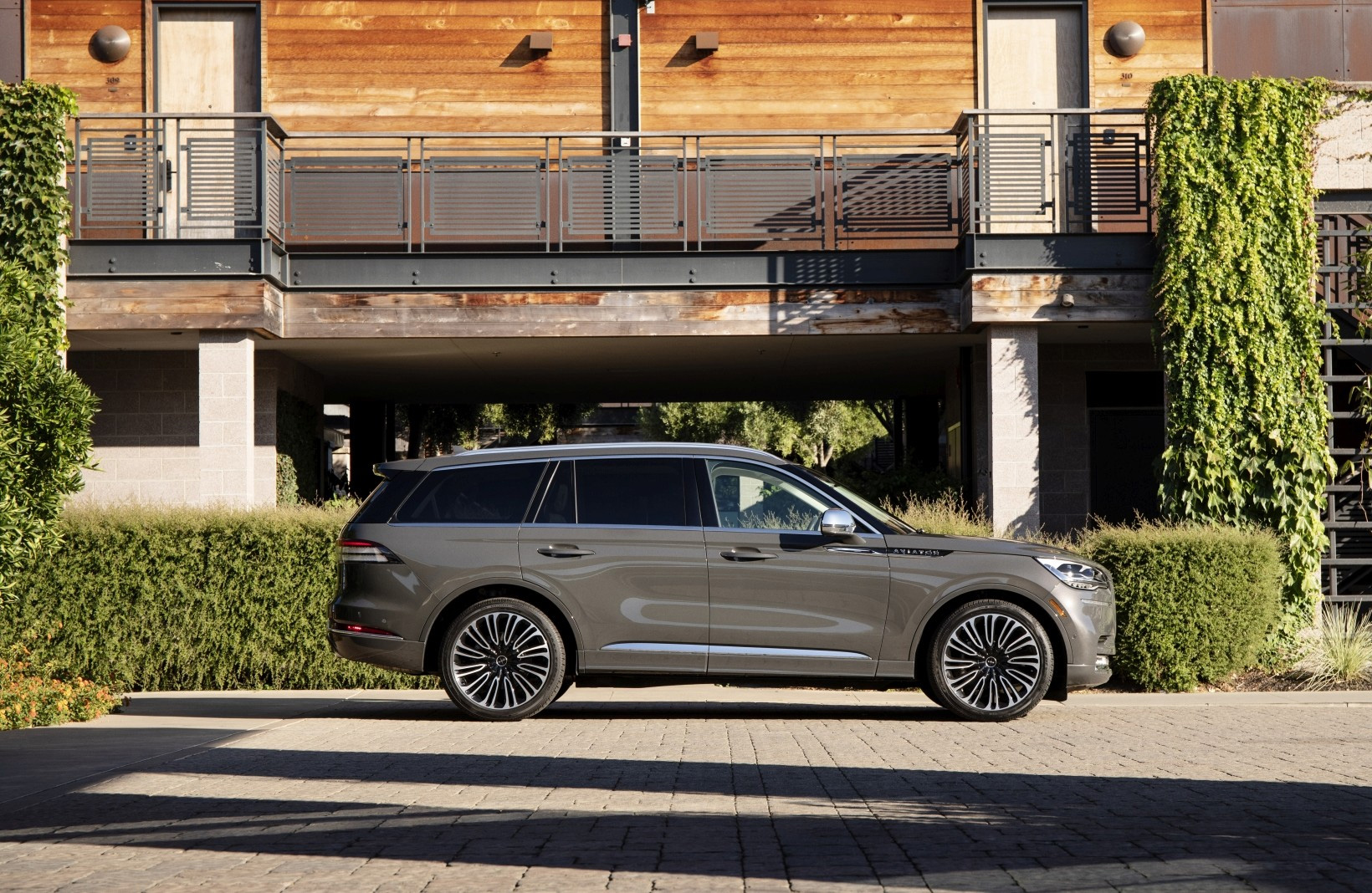 Lincoln Aviator (2019-)