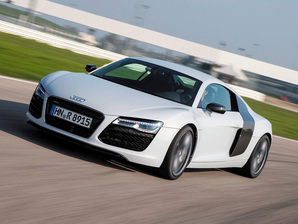 Audi R8 V8 d'occasion - meilleure que le V10